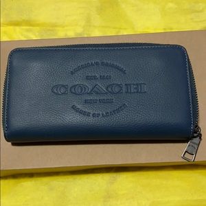 Coach wallet with zipper
